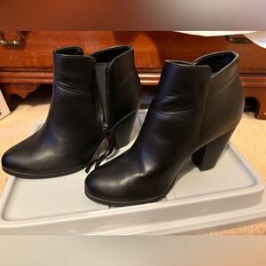 Soda Black Leather-Look Ankle Booties with Block Heel